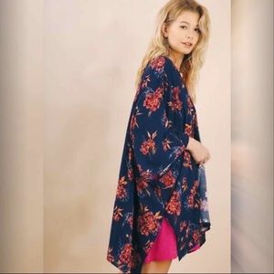 VICI Collection navy floral kimono M/L